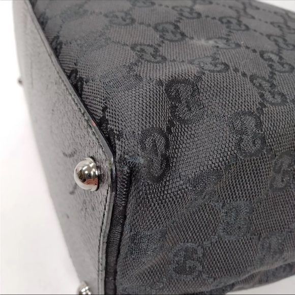 🔥SOLD🔥 GUCCI Black Original GG Canvas Eclipse
Bucket Bag Small - Picture 6 of 13